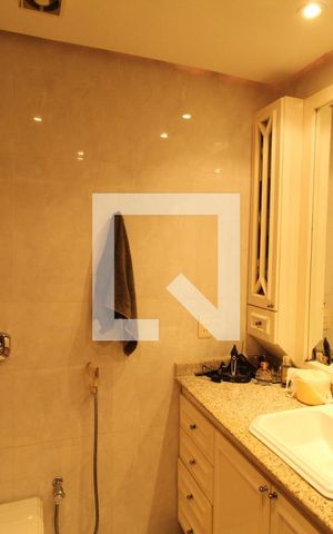 Apartamento à venda com 334m², 3 quartos e 4 vagasBanheiro - Suíte