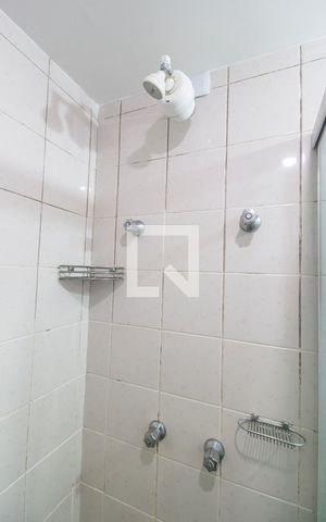 Apartamento à venda com 82m², 3 quartos e 1 vagaDetalhe banheiro