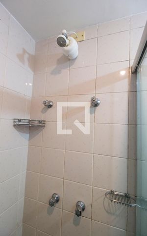 Apartamento à venda com 82m², 3 quartos e 1 vagaDetalhe banheiro