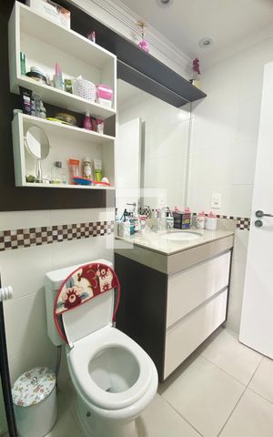 Apartamento à venda com 105m², 2 quartos e 2 vagasBanheiro da Suíte 2