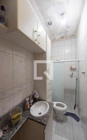 Casa à venda com 270m², 2 quartos e sem vaga Casa à venda com 270m², 2 quartos e sem vagaBanheiro Social
