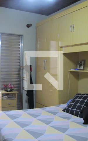 Casa à venda com 240m², 4 quartos e 4 vagasSuíte