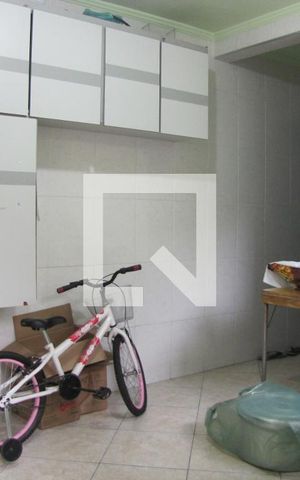 Casa à venda com 240m², 4 quartos e 4 vagasCozinha casa 2