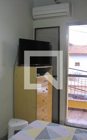 Casa à venda com 240m², 4 quartos e 4 vagasSuíte