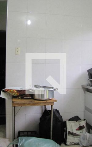 Casa à venda com 240m², 4 quartos e 4 vagasCozinha casa 2