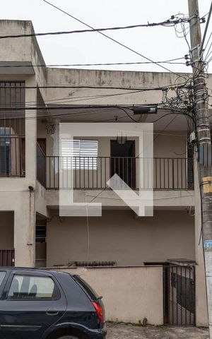 Casa para alugar com 30m², 1 quarto e sem vaga Casa para alugar com 30m², 1 quarto e sem vagaFachada