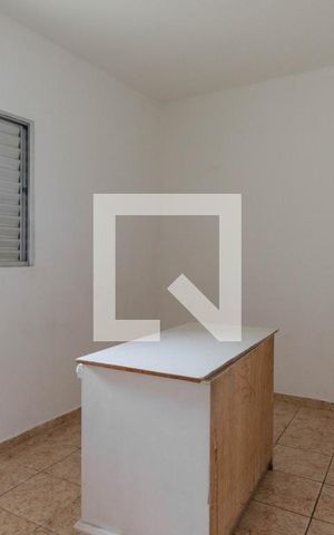 Casa para alugar com 30m², 1 quarto e sem vaga Casa para alugar com 30m², 1 quarto e sem vagaQuarto