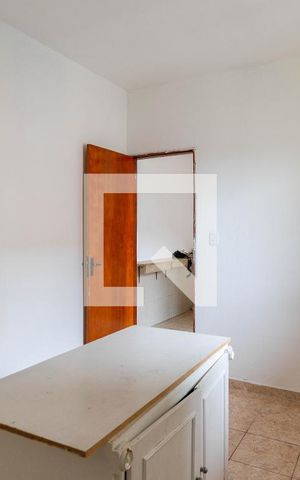 Casa para alugar com 30m², 1 quarto e sem vaga Casa para alugar com 30m², 1 quarto e sem vagaQuarto