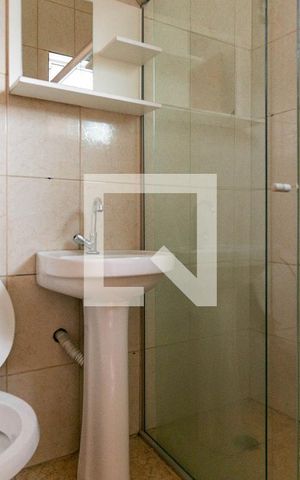 Casa para alugar com 30m², 1 quarto e sem vaga Casa para alugar com 30m², 1 quarto e sem vagaBanheiro
