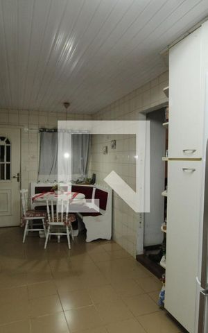 Casa à venda com 240m², 4 quartos e 4 vagasCozinha