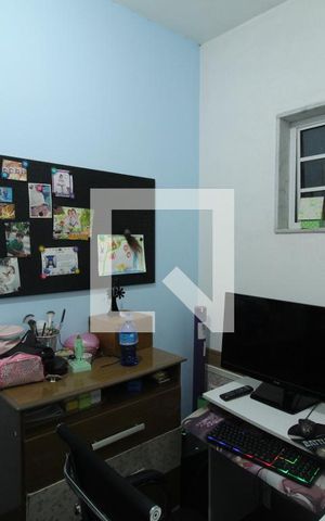 Casa à venda com 240m², 4 quartos e 4 vagasCloset - Suíte