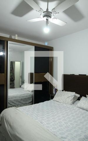 Casa à venda com 240m², 4 quartos e 4 vagasSuíte