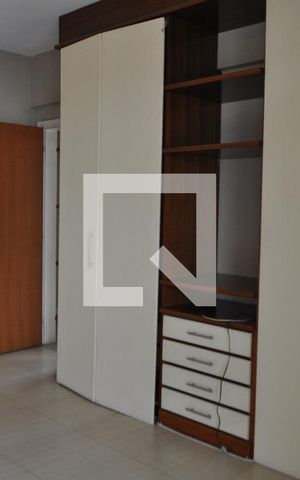 Apartamento à venda com 98m², 3 quartos e 1 vagaQuarto 2 - Armários