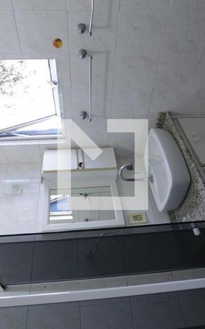 Casa de condomínio à venda com 100m², 3 quartos e 2 vagasBanheiro