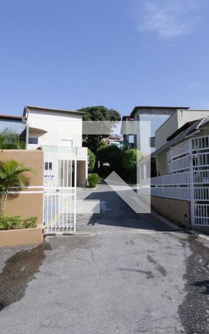 Casa de condomínio à venda com 100m², 3 quartos e 2 vagasFachada