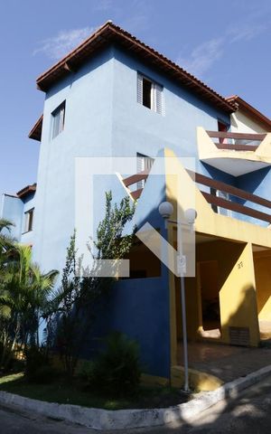 Casa de condomínio à venda com 100m², 3 quartos e 2 vagasFachada