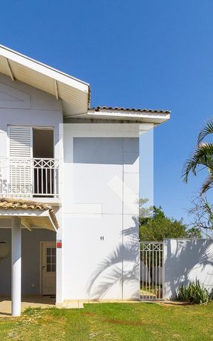 Casa de condomínio à venda com 150m², 4 quartos e 6 vagasFachada
