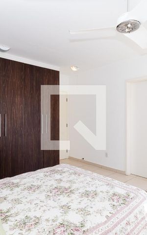 Casa de condomínio à venda com 150m², 4 quartos e 6 vagasQuarto 4 - Suíte