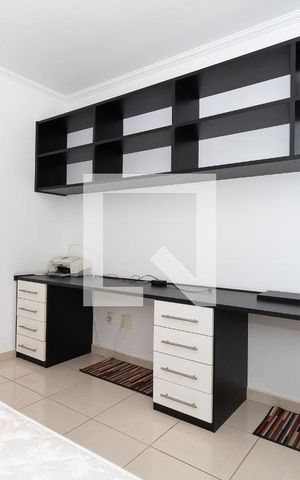 Casa de condomínio à venda com 150m², 4 quartos e 6 vagasQuarto 1