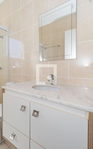 Casa de condomínio à venda com 150m², 4 quartos e 6 vagasBanheiro