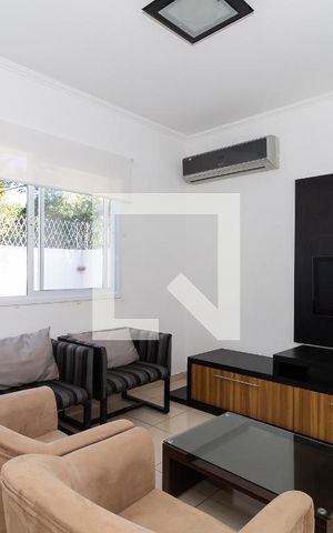 Casa de condomínio à venda com 150m², 4 quartos e 6 vagasSala de Estar