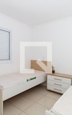 Casa de condomínio à venda com 150m², 4 quartos e 6 vagasQuarto 2