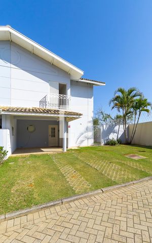 Casa de condomínio à venda com 150m², 4 quartos e 6 vagasFachada
