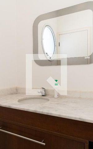 Casa de condomínio à venda com 150m², 4 quartos e 6 vagasLavabo