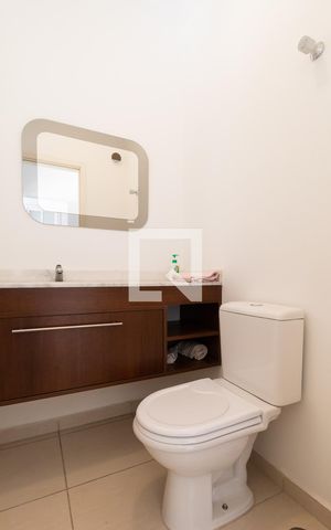 Casa de condomínio à venda com 150m², 4 quartos e 6 vagasLavabo
