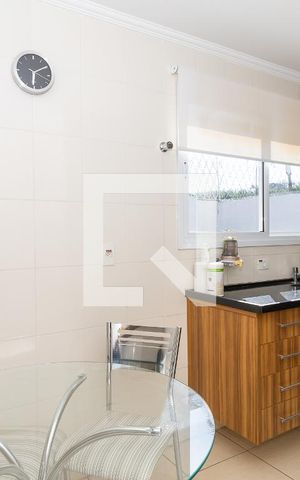 Casa de condomínio à venda com 150m², 4 quartos e 6 vagasCozinha