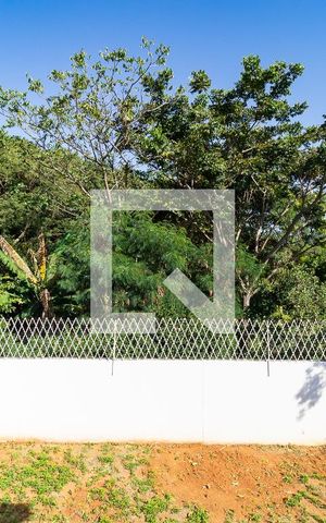 Casa de condomínio à venda com 150m², 4 quartos e 6 vagasVista do quarto 2