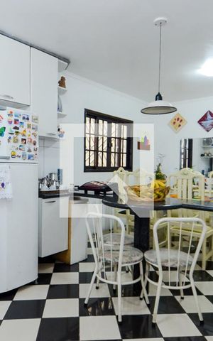 Casa para alugar com 165m², 3 quartos e 2 vagasCozinha
