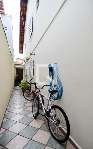 Casa para alugar com 165m², 3 quartos e 2 vagasCorredor Lateral