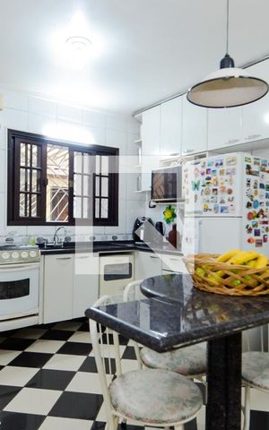 Casa para alugar com 165m², 3 quartos e 2 vagasCozinha