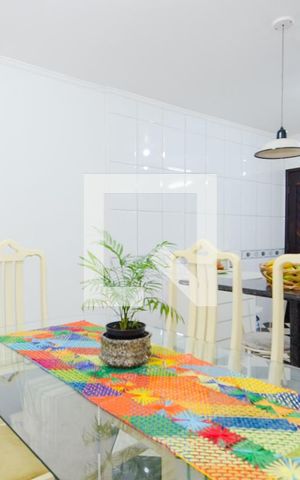 Casa para alugar com 165m², 3 quartos e 2 vagasCozinha