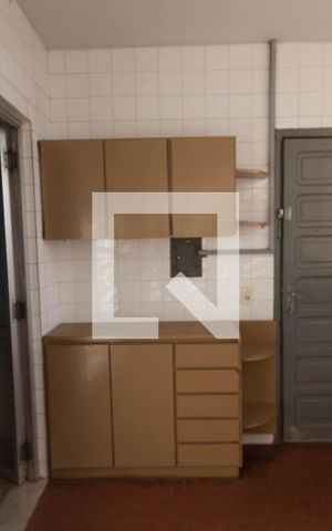 Apartamento à venda com 140m², 3 quartos e sem vaga Apartamento à venda com 140m², 3 quartos e sem vagaCozinha e Área de Serviço
