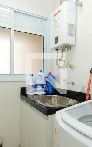 Apartamento para alugar com 60m², 2 quartos e 1 vagaÁrea de Serviço
