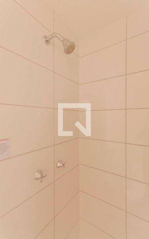 Apartamento à venda com 42m², 2 quartos e sem vaga Apartamento à venda com 42m², 2 quartos e sem vagaBanheiro