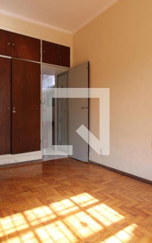 Casa à venda com 190m², 3 quartos e 3 vagasQuarto 3 - Suíte