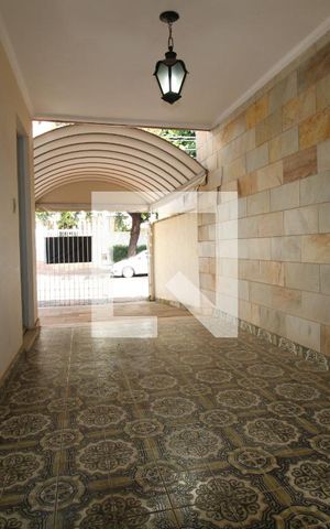 Casa à venda com 190m², 3 quartos e 3 vagasGaragem