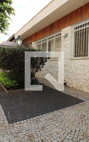 Casa à venda com 190m², 3 quartos e 3 vagasGaragem