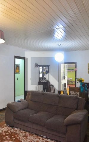 Casa à venda com 151m², 2 quartos e 2 vagasSala