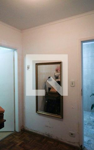 Casa à venda com 192m², 4 quartos e 2 vagas Casa à venda com 192m², 4 quartos e 2 vagasQuarto de Serviço