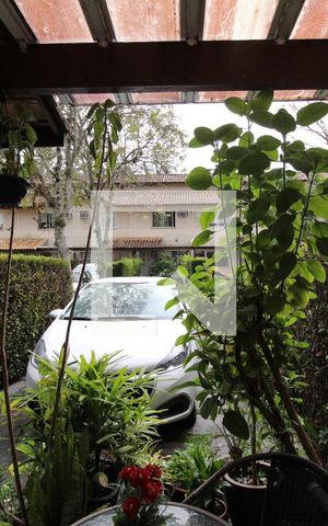 Casa à venda com 90m², 3 quartos e 1 vagaVista - Sala