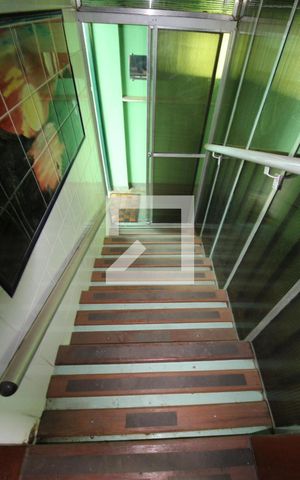 Casa à venda com 213m², 4 quartos e 3 vagasSauna (2º pavimento)