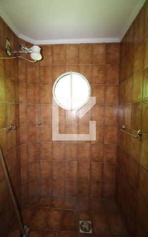 Casa à venda com 213m², 4 quartos e 3 vagasBanheiro da Suíte (1º pavimento)