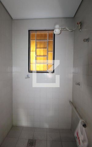 Casa à venda com 213m², 4 quartos e 3 vagasBanheiro social (térreo)