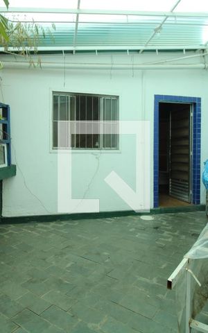 Casa à venda com 213m², 4 quartos e 3 vagasQuintal e garagem