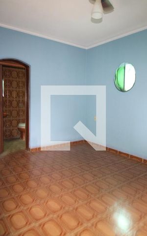 Casa à venda com 213m², 4 quartos e 3 vagasQuarto Suíte (térreo)