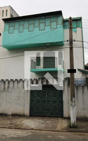 Casa à venda com 213m², 4 quartos e 3 vagasFachada